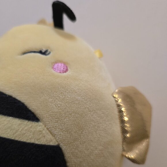 Squishmallow 5" Sunny Queen Bee Smiling Eyes Gold Wings Insect Plush - Picture 4 of 9